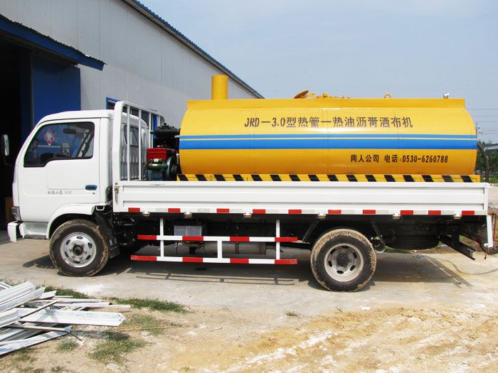 瀝青灑布車如何安全操作？